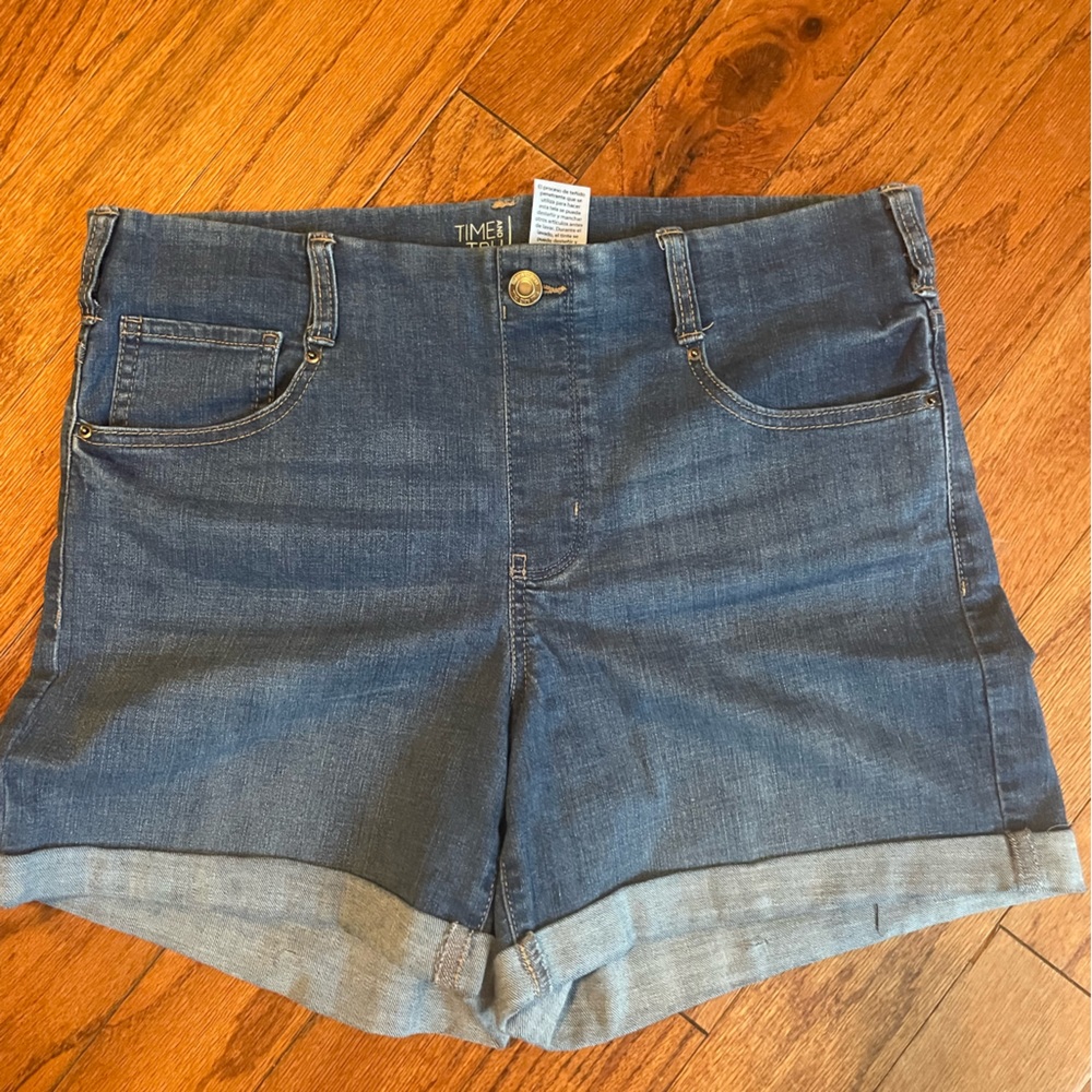 Time&Tru Shorts